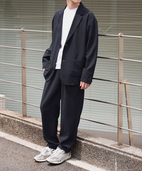 BEAMS HEART(ビームスハート)の「ポリエステルドビー ジャケット&パンツ (セットアップ)(セットアップ・メンズ・ブラック/ネイビー・SMALL/MEDIUM/LARGE/X-LARGE)」の2枚目の写真