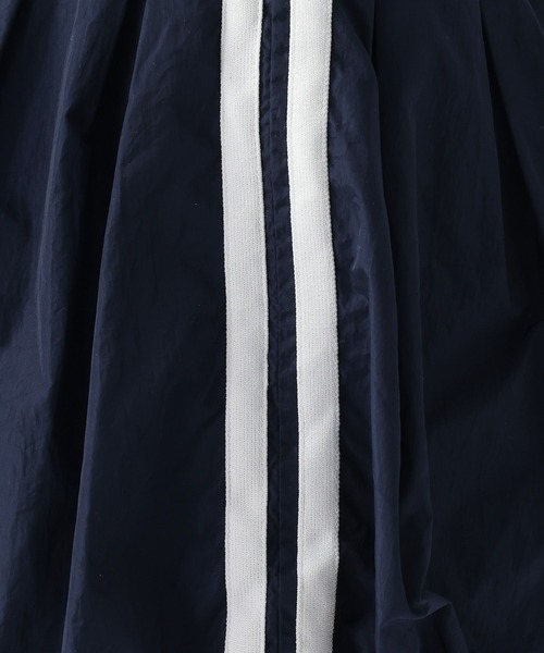 FOREVER 21（フォーエバー トゥエンティーワン）の「【2025SS】ラインバルーンショートパンツ（その他パンツ・レディース・アイボリー/ネイビー・FREE）」の8枚目の写真