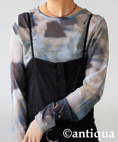 antiqua(アンティカ)の「ニュアンス柄シアートップス(Tシャツ/カットソー・レディース・マルチ/ブルー・ONESIZE)」の2枚目の写真