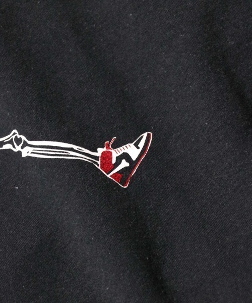 THRIFTY LOOK(スリフティールック)の「THRIFTY LOOK / スリフティールック JUMP SKULL CREW SWEAT(スウェット・メンズ・ホワイト/ブラック/アッシュグレー/レッド・SMALL/MEDIUM/LARGE/X-LARGE)」の15枚目の写真
