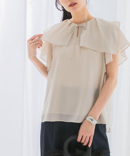 URBAN RESEARCH ROSSO WOMEN（アーバンリサーチ　ロッソ）の「イージーケアフリルブラウス（シャツ/ブラウス・レディース・レッド/オフホワイト/ブラック・FREE）」の4枚目の写真