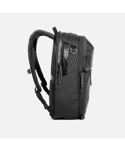 Aer（エアー）の「AER　City Pack Pro 2　/　AER-21060（バックパック/リュック・メンズ・ブラック・FREE）」の3枚目の写真