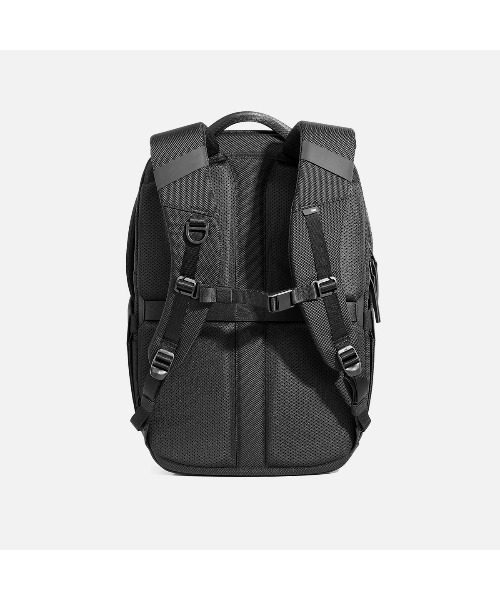 Aer（エアー）の「AER　City Pack Pro 2　/　AER-21060（バックパック/リュック・メンズ・ブラック・FREE）」の5枚目の写真