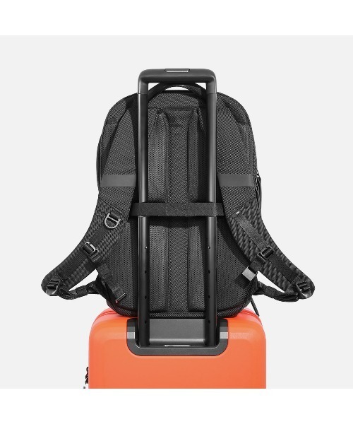 Aer（エアー）の「AER　City Pack Pro 2　/　AER-21060（バックパック/リュック・メンズ・ブラック・FREE）」の13枚目の写真