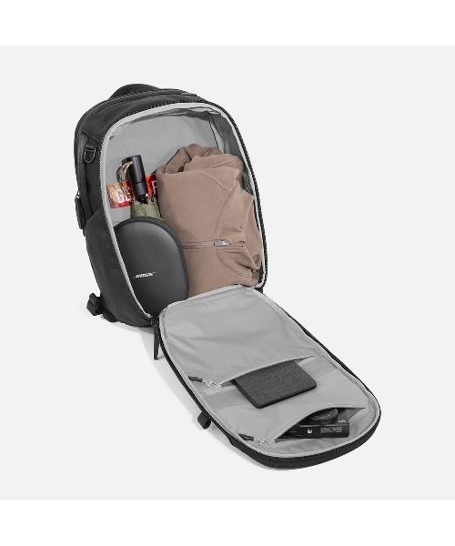 Aer（エアー）の「AER　City Pack Pro 2　/　AER-21060（バックパック/リュック・メンズ・ブラック・FREE）」の8枚目の写真