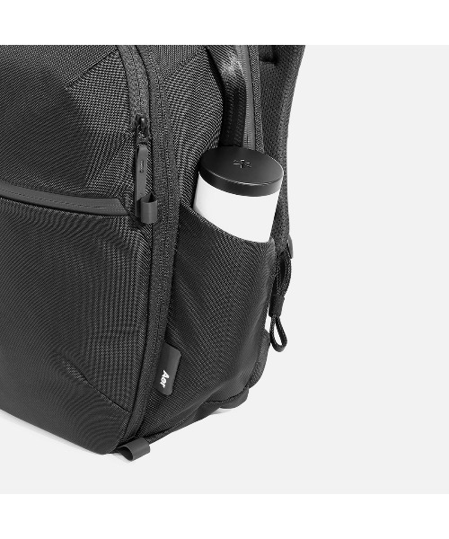 Aer（エアー）の「AER　City Pack Pro 2　/　AER-21060（バックパック/リュック・メンズ・ブラック・FREE）」の11枚目の写真