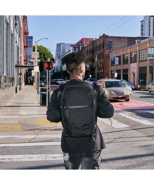 Aer（エアー）の「AER　City Pack Pro 2　/　AER-21060（バックパック/リュック・メンズ・ブラック・FREE）」の15枚目の写真