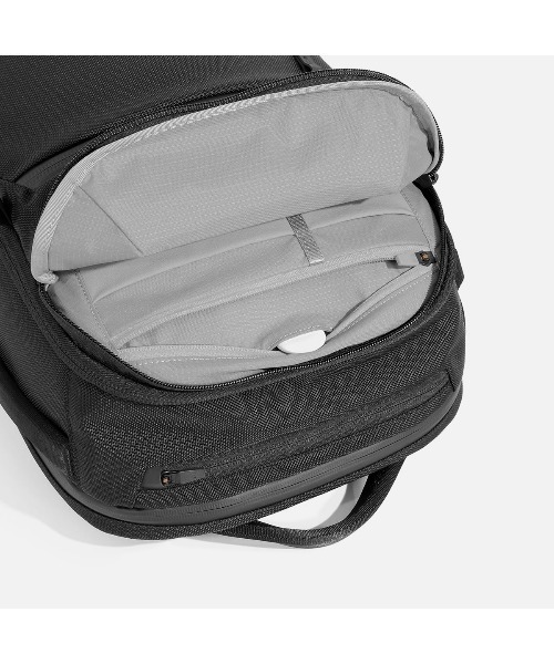 Aer（エアー）の「AER　City Pack Pro 2　/　AER-21060（バックパック/リュック・メンズ・ブラック・FREE）」の12枚目の写真