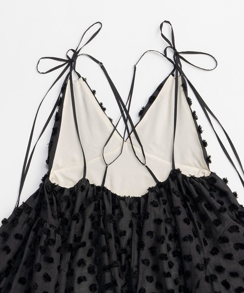 PRANK PROJECT(プランクプロジェクト)の「ポンポンボリュームキャミドレス / Pom Pom Volume Cami Dress(ドレス・レディース・ブラック/ホワイト・FREE)」の6枚目の写真