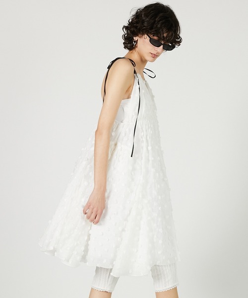 PRANK PROJECT(プランクプロジェクト)の「ポンポンボリュームキャミドレス / Pom Pom Volume Cami Dress(ドレス・レディース・ブラック/ホワイト・FREE)」の16枚目の写真