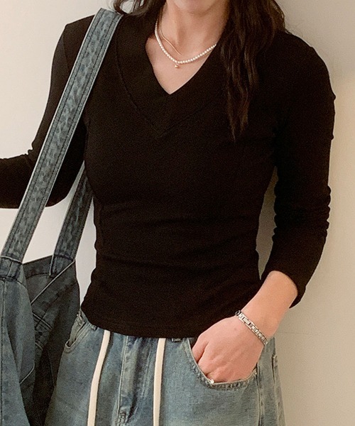 aimoha（アイモハ）の「Vネックリブニット（Tシャツ/カットソー・レディース・グレー/ホワイト/ブラック・MEDIUM/LARGE/X-LARGE/XX-LARGE）」の3枚目の写真