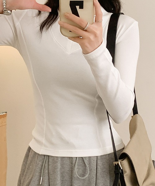 aimoha（アイモハ）の「Vネックリブニット（Tシャツ/カットソー・レディース・グレー/ホワイト/ブラック・MEDIUM/LARGE/X-LARGE/XX-LARGE）」の11枚目の写真