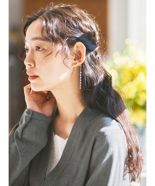 and myera(アンド マイラ)の「and myera Vネックワンピース(ワンピース・レディース・グレー・M/LL/L/S)」の7枚目の写真
