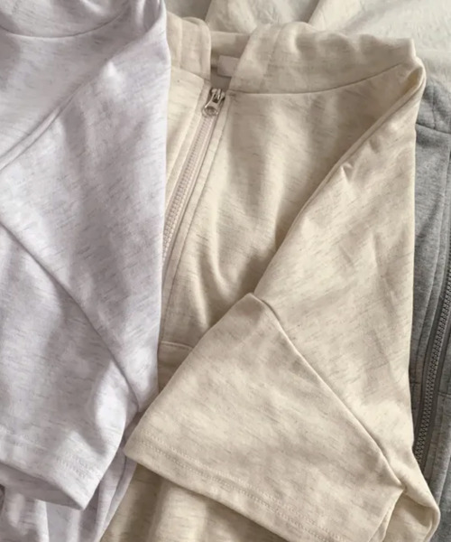 VIVID LADY（ビビッドレディー）の「夏 着回し力バツグン！ショート丈 ダブルジップパーカー 前面ポケット付き フルジップ パーカー 【半袖】 夏服（パーカー・レディース・Cream/ブラック/グレー/ネイビー/ライトグレー/ブラウン・FREE）」の10枚目の写真