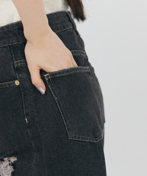 REDYAZEL（レディアゼル）の「ハードダメージデニムパンツ（デニムパンツ・レディース・サックスブルー/ブラック・MEDIUM/SMALL）」の4枚目の写真