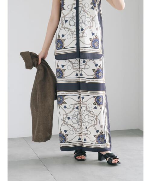 Te chichi(テチチ)の「【松井愛莉着用】スカーフプリントパンツ(セットアップ可)《2025summer catalog item》(その他パンツ・レディース・サックスブルー/ネイビー・F)」の4枚目の写真