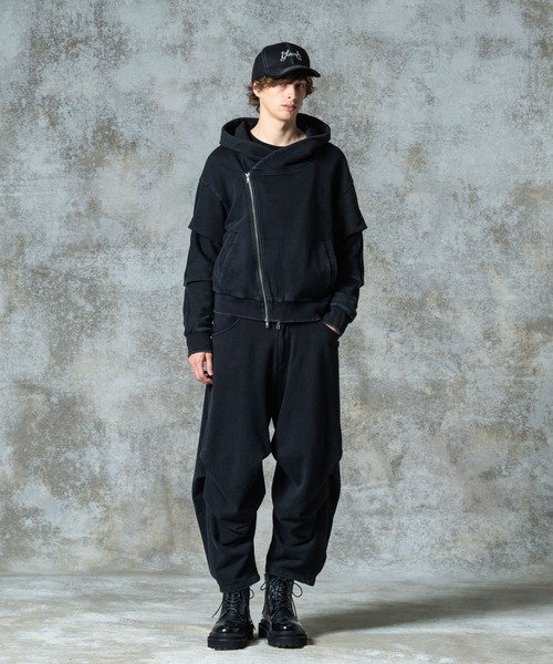 glamb（グラム）の「Distorted Riders Hoodie / ディストーテッドライダースフーディ（パーカー・メンズ・グレー/ブラック・S/M/L）」の7枚目の写真