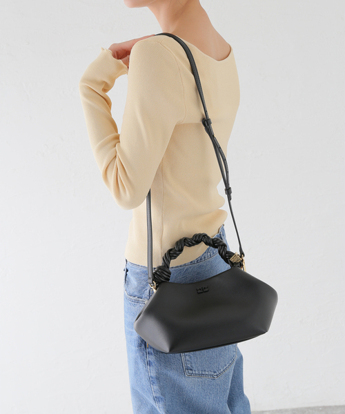 U by SPICK&SPAN(ユーバイスピックアンドスパン)の「GANNI/ ガニー Ganni Bou Bag Small(ショルダーバッグ・レディース・ブラック/ベージュ・FREE)」の3枚目の写真