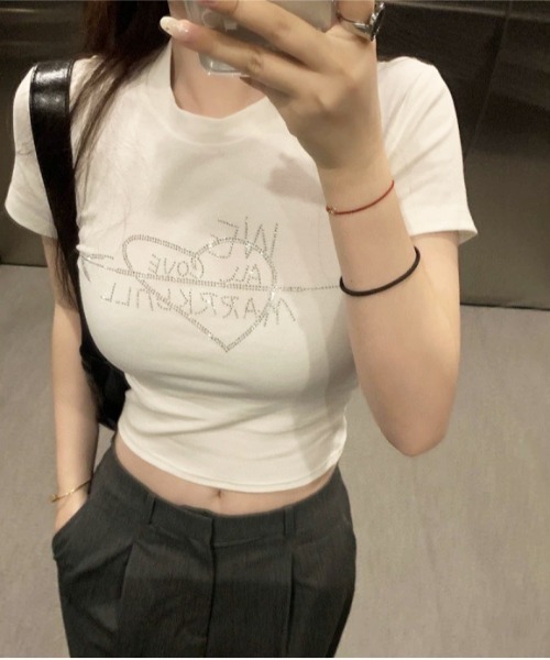 WEGO(ウィゴー)の「WEGO/ラインストーンコンパクトトップス/Tシャツ(Tシャツ/カットソー・レディース・ブラック/ホワイト・MEDIUM/SMALL)」の1枚目の写真
