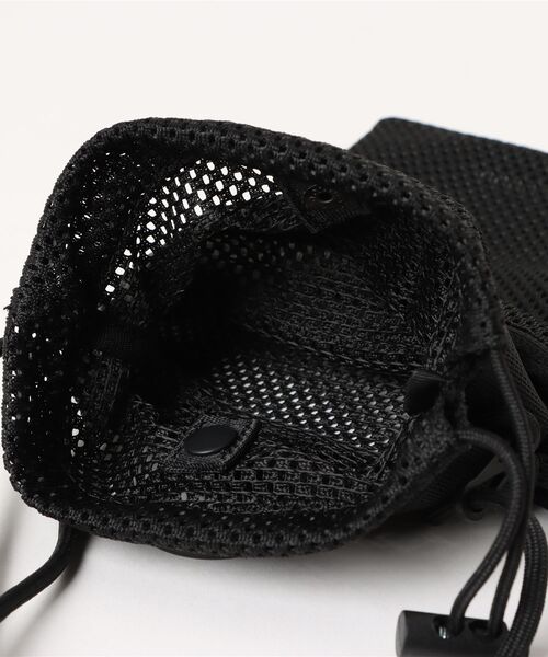 UNFRM OUTDOOR STANDARD（ユニフォームアウトドアスタンダード）の「【UNFRM OUTDOOR STANDARD/ユニフォームアウトドアスタンダード】MILITARY MESH POUCH メッシュポーチ　ミニショルダーバッグ（ショルダーバッグ・メンズ・ブラック/オレンジ・FREE）」の7枚目の写真