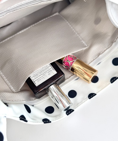 Loueme(ルエム)の「【500mlペットボトル対応】ドット柄ミニトートバッグ(ハンドバッグ・レディース・ホワイト/ブラック・FREE)」の16枚目の写真