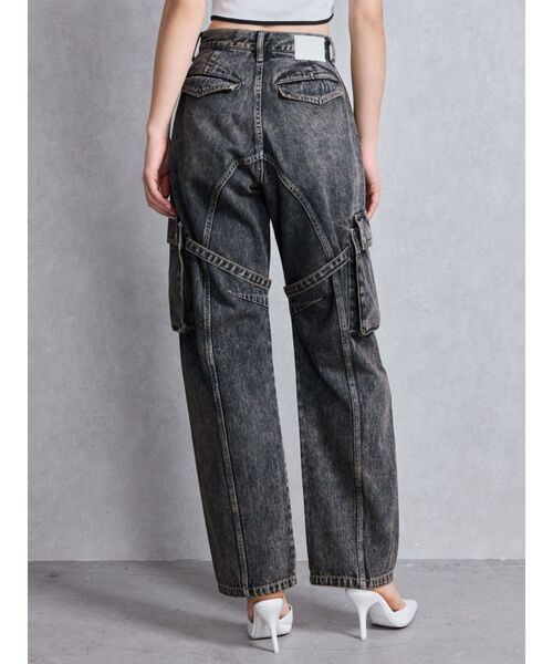 GYDA(ジェイダ)の「ハイウエスト Urban Utility Wash カーゴデニムパンツ(デニムパンツ・レディース・インディゴブルー/ライトブルー・X-SMALL/SMALL/MEDIUM)」の4枚目の写真