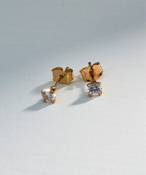 MAISON BREEZE(メゾンブリーズ)の「【MAISON BREEZE】ピアス ニッケルフリー 4mm 4本爪 キュービックジルコニア ポストピアス OSWY(ピアス(両耳用)・レディース・ゴールド/ピンク/シルバー・FREE)」の3枚目の写真