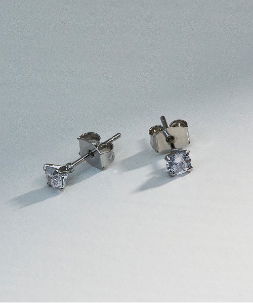 MAISON BREEZE(メゾンブリーズ)の「【MAISON BREEZE】ピアス ニッケルフリー 4mm 4本爪 キュービックジルコニア ポストピアス OSWY(ピアス(両耳用)・レディース・ゴールド/ピンク/シルバー・FREE)」の7枚目の写真