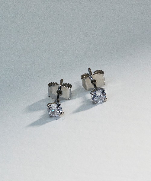 MAISON BREEZE(メゾンブリーズ)の「【MAISON BREEZE】ピアス ニッケルフリー 4mm 4本爪 キュービックジルコニア ポストピアス OSWY(ピアス(両耳用)・レディース・ゴールド/ピンク/シルバー・FREE)」の10枚目の写真