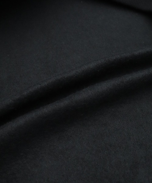 NEW ERA（ニューエラ）の「ニューエラ オーバーサイズ スウェットトレーナー 襟ぐり模様（スウェット・メンズ・ブラック/グレー・XXL/XL/L/M/S）」の9枚目の写真