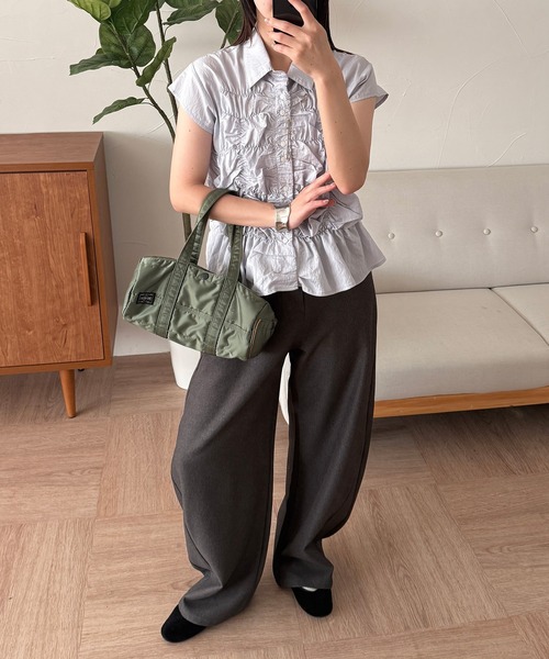 MUHET（ミュエータ）の「gather design blouse / ギャザーデザインブラウス（シャツ/ブラウス・レディース・オフホワイト/ブラック/ライトブルー・FREE）」の8枚目の写真