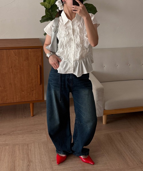 MUHET（ミュエータ）の「gather design blouse / ギャザーデザインブラウス（シャツ/ブラウス・レディース・オフホワイト/ブラック/ライトブルー・FREE）」の21枚目の写真