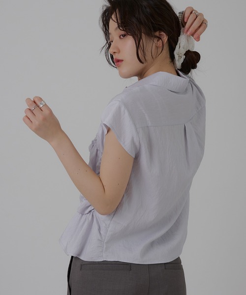 MUHET（ミュエータ）の「gather design blouse / ギャザーデザインブラウス（シャツ/ブラウス・レディース・オフホワイト/ブラック/ライトブルー・FREE）」の12枚目の写真