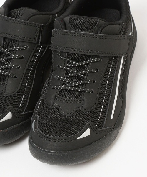 LOWRYS FARM（ローリーズファーム）の「【JUNIOR】ＩＦＭＥスニ－カー　318522（スニーカー・キッズ・カーキ/ブラック/グレー・24cm/23cm/22cm/21cm/20cm）」の5枚目の写真