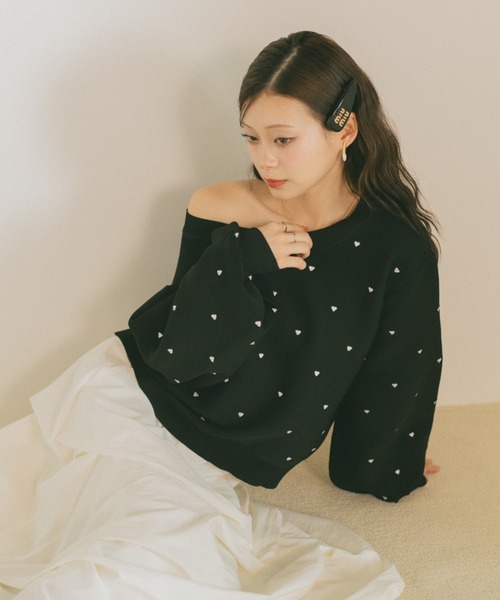 VANNIE U(ヴァニーユー)の「ハート刺繍ニットプルオーバー(ニット/セーター・レディース・ブラック/アイボリー・FREE)」の10枚目の写真