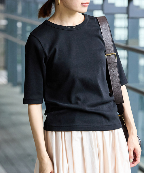 IENA（イエナ）の「《追加2》コットンフライスハーフスリーブプルオーバー（Tシャツ/カットソー・レディース・ブラック/ホワイト/ベージュ・FREE）」の21枚目の写真