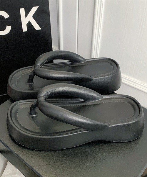 VIBGYOR(ヴィブジョー)の「厚底フラットトングサンダル / シンプルで履きやすいボリュームソール(CZ)(サンダル・レディース・アイボリー/ライトブルー/ブラック・MEDIUM/LARGE)」の9枚目の写真