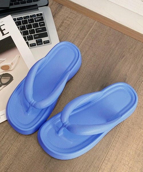 VIBGYOR(ヴィブジョー)の「厚底フラットトングサンダル / シンプルで履きやすいボリュームソール(CZ)(サンダル・レディース・アイボリー/ライトブルー/ブラック・MEDIUM/LARGE)」の6枚目の写真