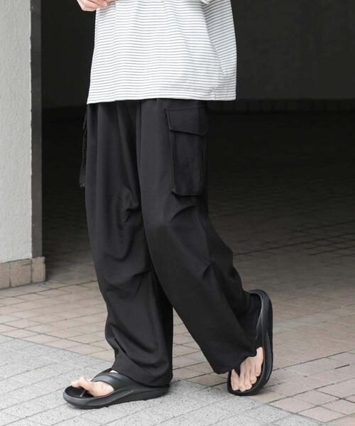 SENSE OF PLACE by URBAN RESEARCH（センスオブプレイスバイアーバンリサーチ）の「『ユニセックス』ワイドカーゴパンツ（その他パンツ・メンズ・アイボリー/ブラック/ブラウン/ベージュ・SMALL/MEDIUM/LARGE/X-SMALL）」の6枚目の写真