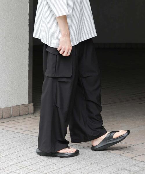 SENSE OF PLACE by URBAN RESEARCH（センスオブプレイスバイアーバンリサーチ）の「『ユニセックス』ワイドカーゴパンツ（その他パンツ・メンズ・アイボリー/ブラック/ブラウン/ベージュ・SMALL/MEDIUM/LARGE/X-SMALL）」の8枚目の写真