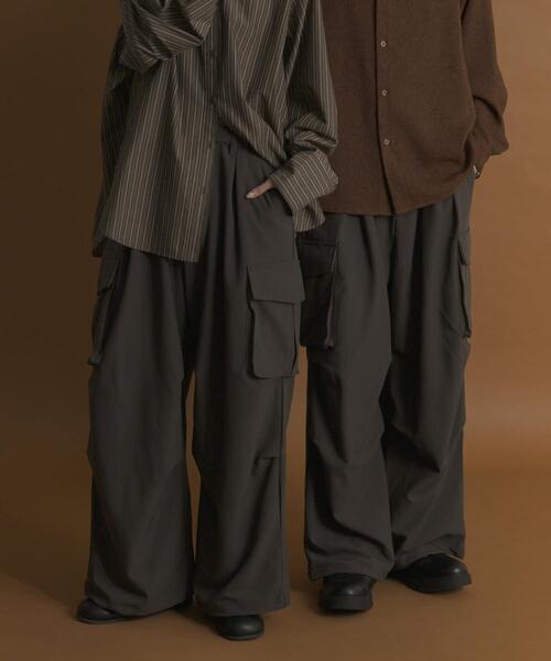 SENSE OF PLACE by URBAN RESEARCH（センスオブプレイスバイアーバンリサーチ）の「『ユニセックス』ワイドカーゴパンツ（その他パンツ・メンズ・アイボリー/ブラック/ブラウン/ベージュ・SMALL/MEDIUM/LARGE/X-SMALL）」の20枚目の写真
