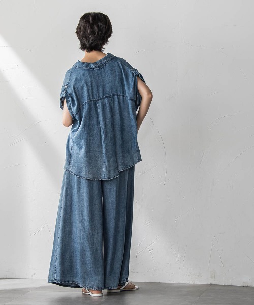MAYSON GREY(メイソングレイ)の「バイオシルクデニムブラウス≪洗濯機で洗える≫(シャツ/ブラウス・レディース・ネイビー/ブルー・M)」の3枚目の写真