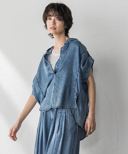 MAYSON GREY(メイソングレイ)の「バイオシルクデニムブラウス≪洗濯機で洗える≫(シャツ/ブラウス・レディース・ネイビー/ブルー・M)」の7枚目の写真