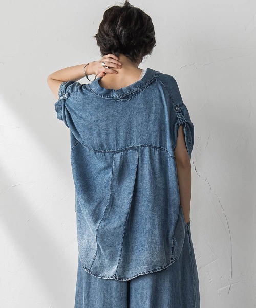 MAYSON GREY(メイソングレイ)の「バイオシルクデニムブラウス≪洗濯機で洗える≫(シャツ/ブラウス・レディース・ネイビー/ブルー・M)」の8枚目の写真