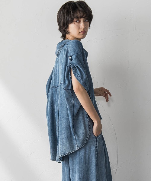 MAYSON GREY(メイソングレイ)の「バイオシルクデニムブラウス≪洗濯機で洗える≫(シャツ/ブラウス・レディース・ネイビー/ブルー・M)」の9枚目の写真