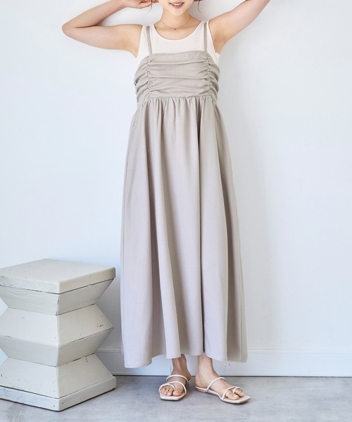 mil(ミル)の「フロントギャザー キャミワンピース 【587146】(ワンピース・レディース・ブラック/グレイッシュベージュ/モカ・XS/S)」の3枚目の写真