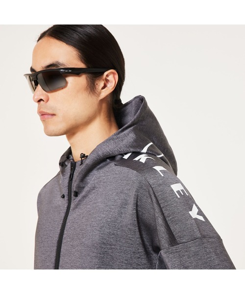 OAKLEY(オークリー)の「オークリー ENHANCE 3RDG SYNCHRONISM JKT 8.0/ジャケット/スポーツ・トレーニング/OAKLEY(その他アウター・メンズ・ブラック/グレー/ホワイト・L/S/M/XL/XS)」の3枚目の写真