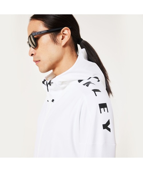 OAKLEY(オークリー)の「オークリー ENHANCE 3RDG SYNCHRONISM JKT 8.0/ジャケット/スポーツ・トレーニング/OAKLEY(その他アウター・メンズ・ブラック/グレー/ホワイト・L/S/M/XL/XS)」の2枚目の写真