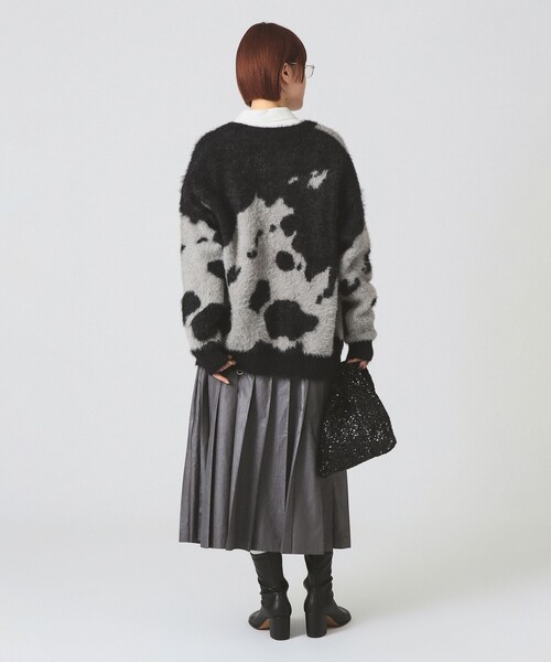 Ray BEAMS（レイビームス）の「レザーライクプリーツ スカート（スカート・レディース・ブラック/グレー・0/1）」の5枚目の写真