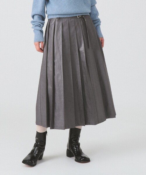 Ray BEAMS（レイビームス）の「レザーライクプリーツ スカート（スカート・レディース・ブラック/グレー・0/1）」の10枚目の写真